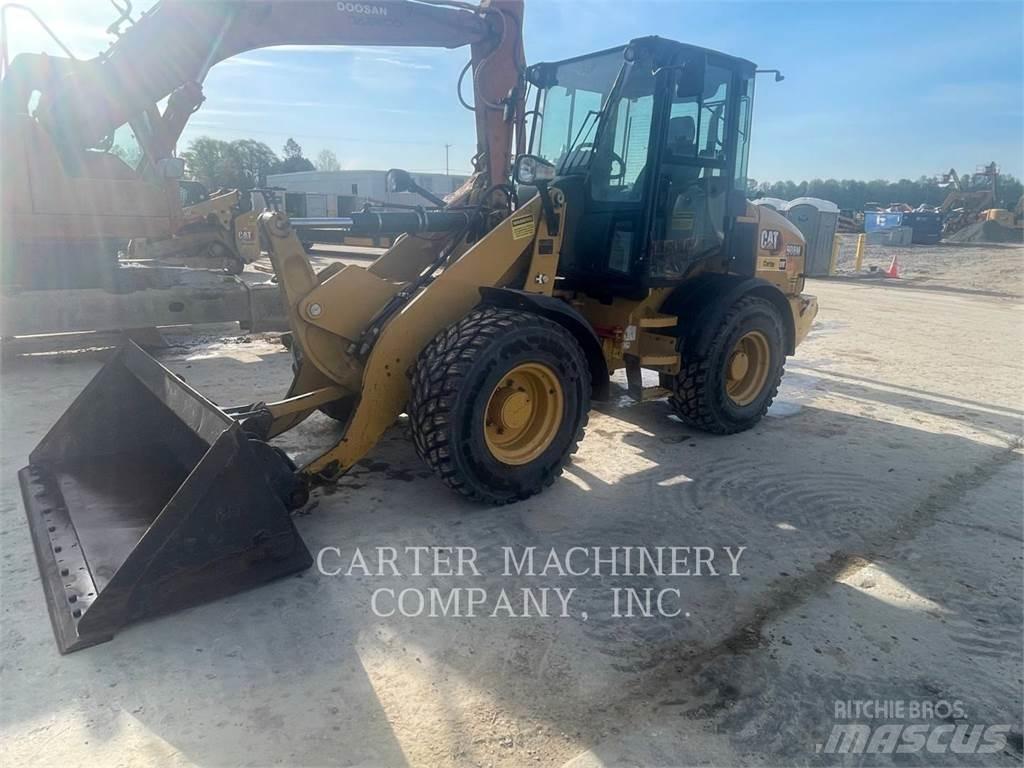 CAT 908M Radlader