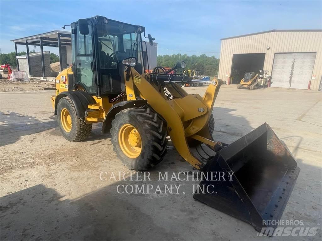 CAT 908M Radlader