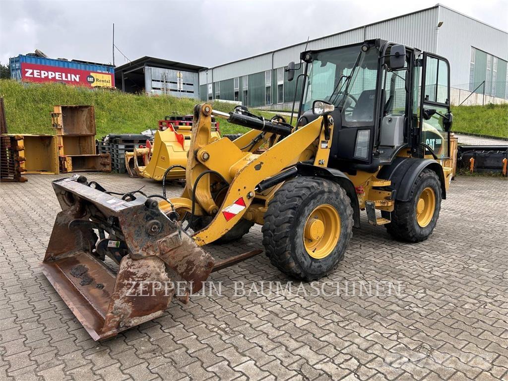 CAT 908M Radlader