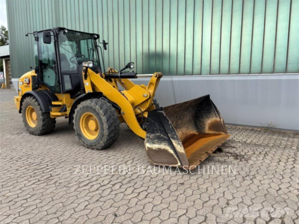 CAT 908M Radlader