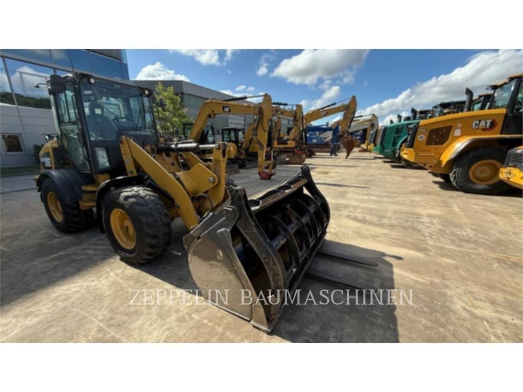 CAT 908M Radlader