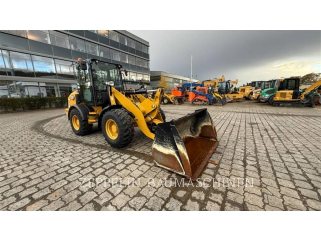 CAT 908M Radlader