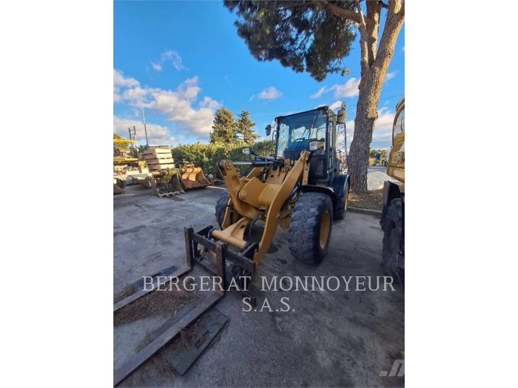 CAT 908M Radlader