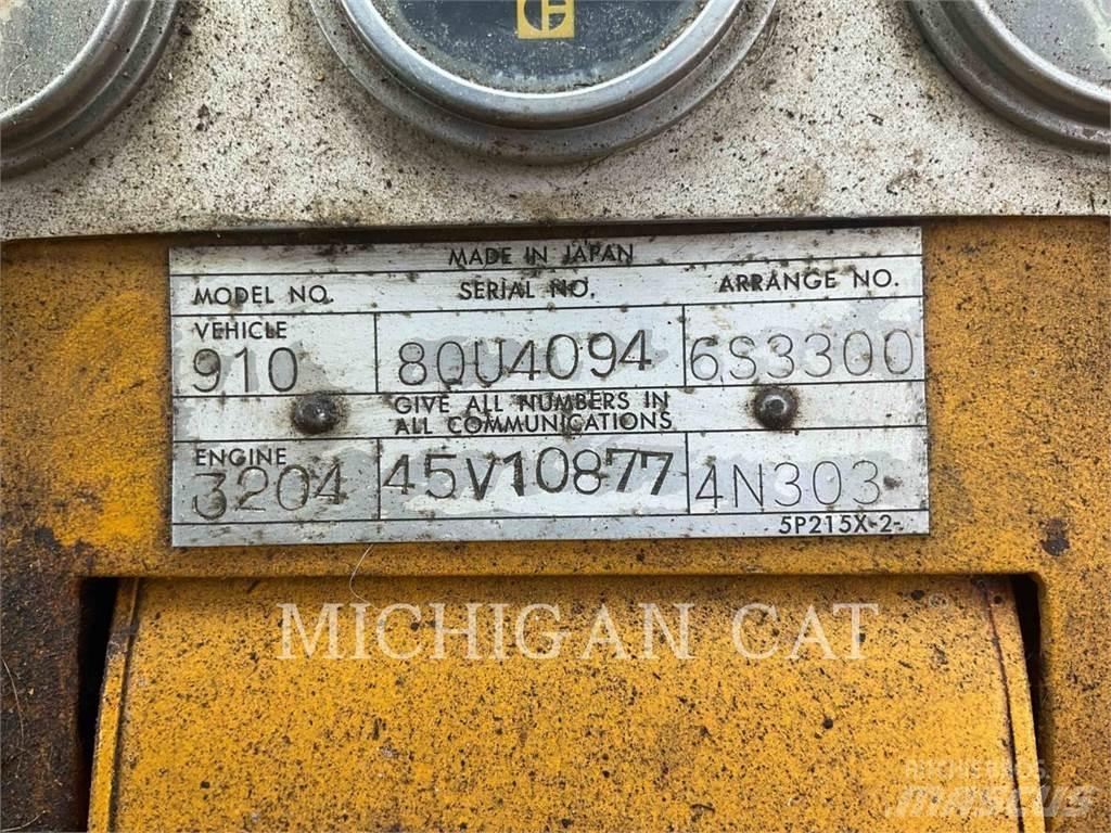 CAT 910 Radlader