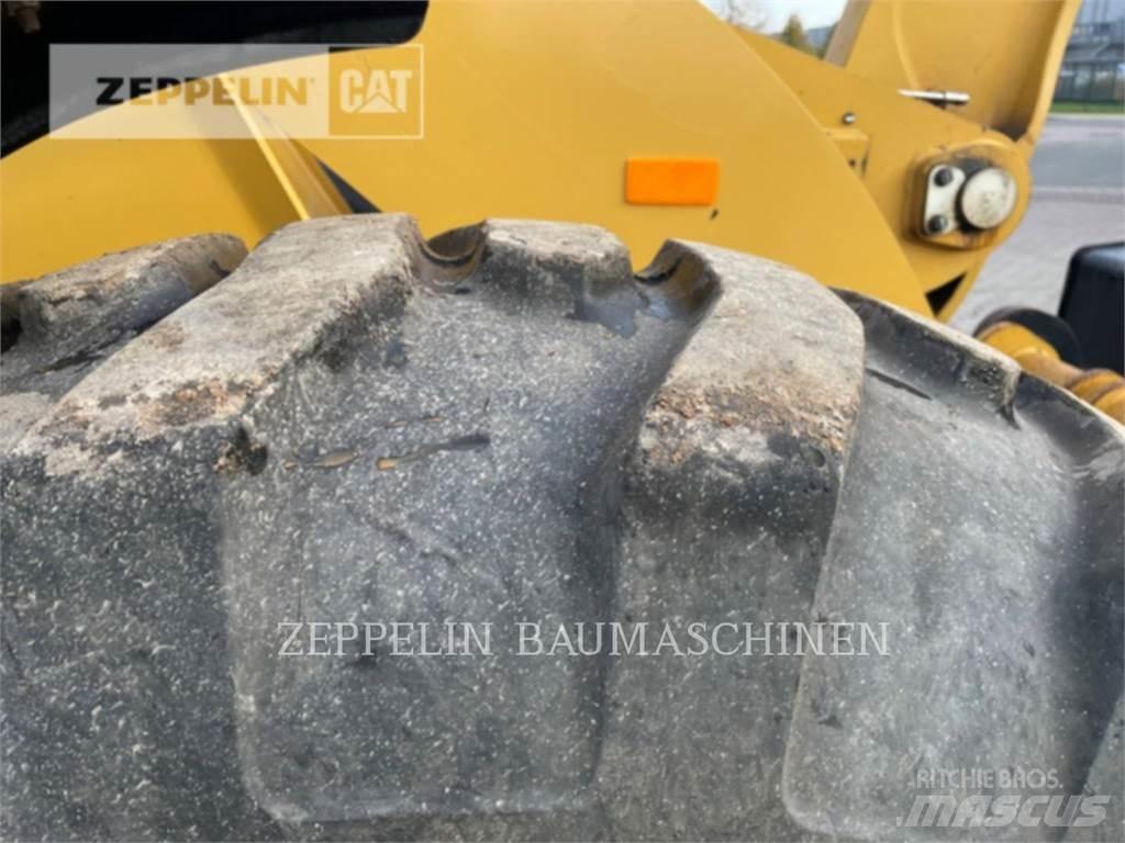 CAT 918M Radlader