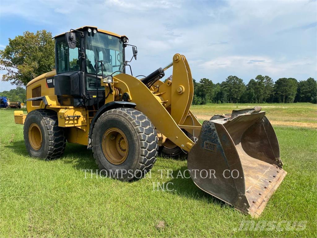 CAT 926M Radlader
