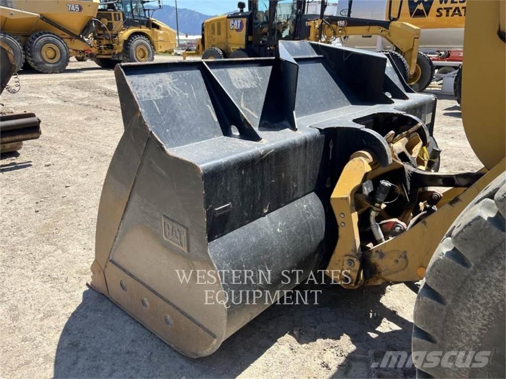 CAT 930M Radlader