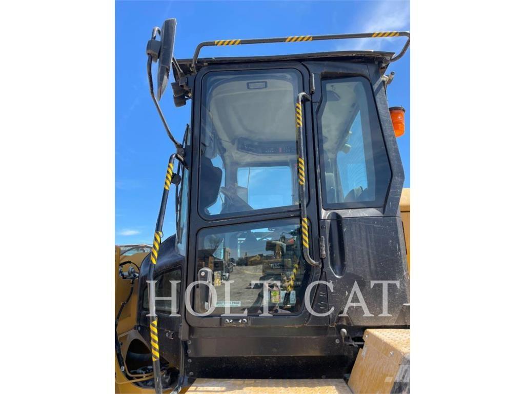 CAT 938 QC Radlader
