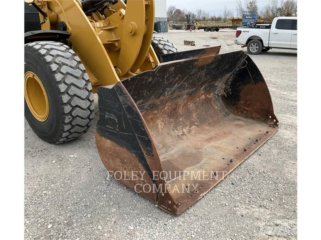 CAT 938M Radlader