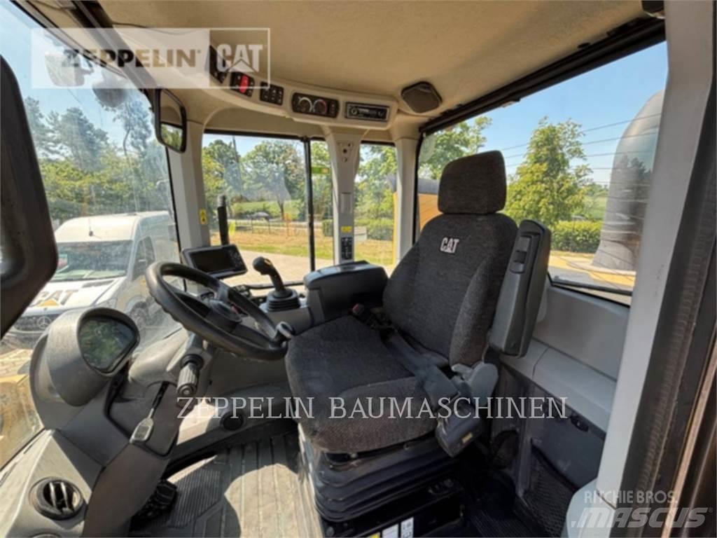 CAT 938M Radlader