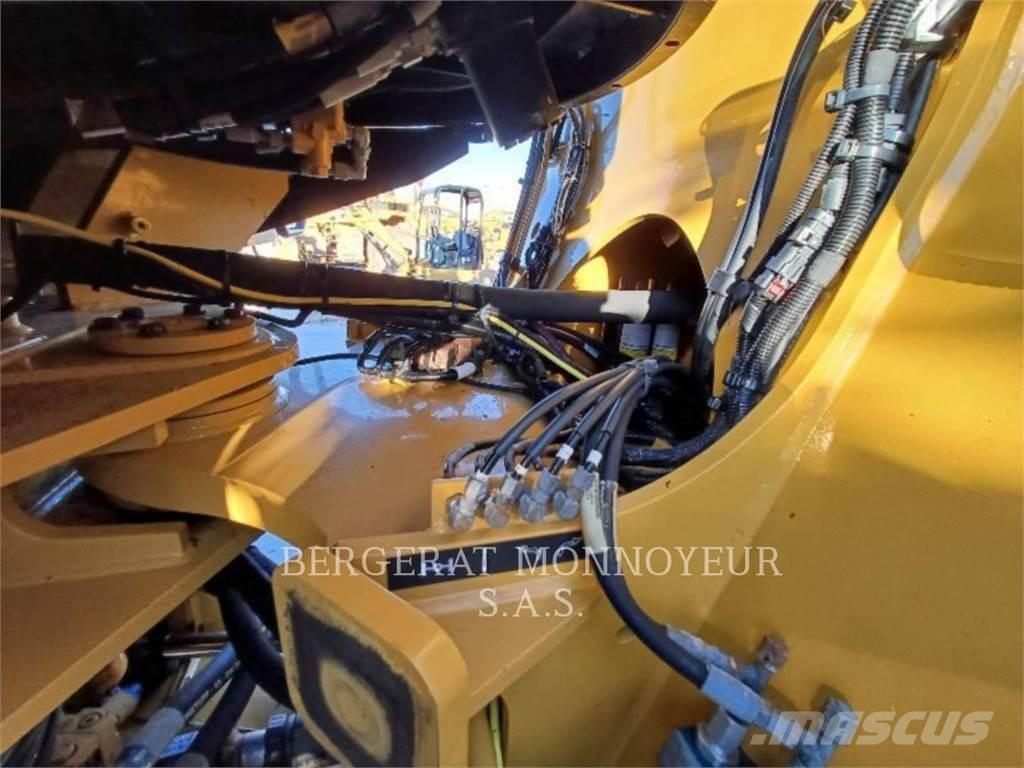 CAT 938M Radlader