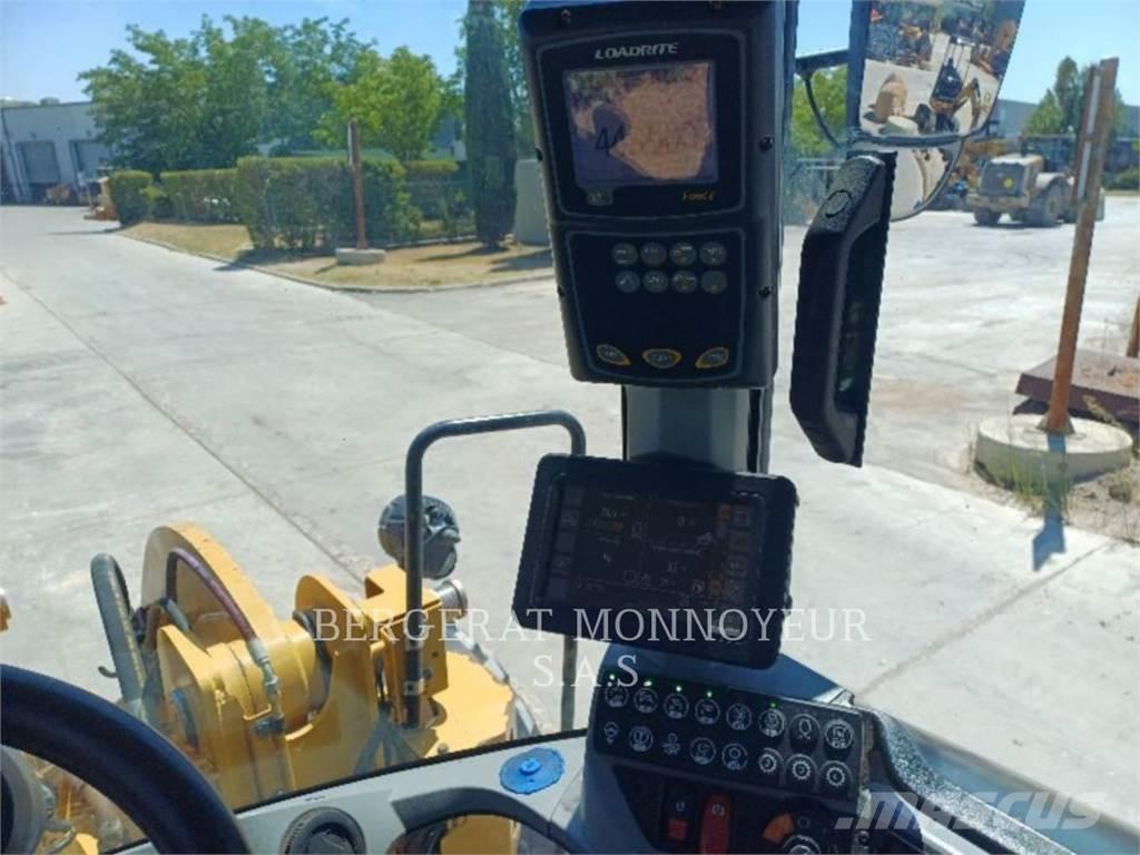 CAT 938M Radlader