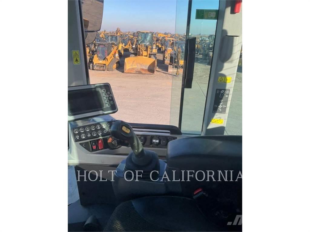 CAT 938M Radlader
