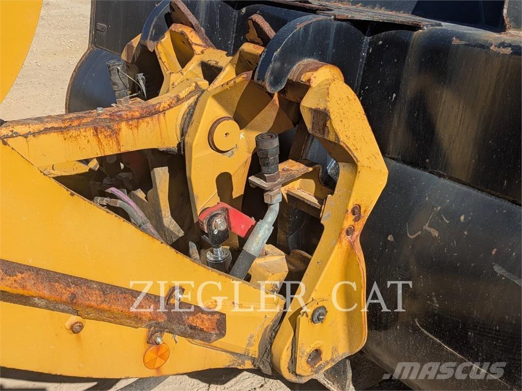 CAT 938M Radlader