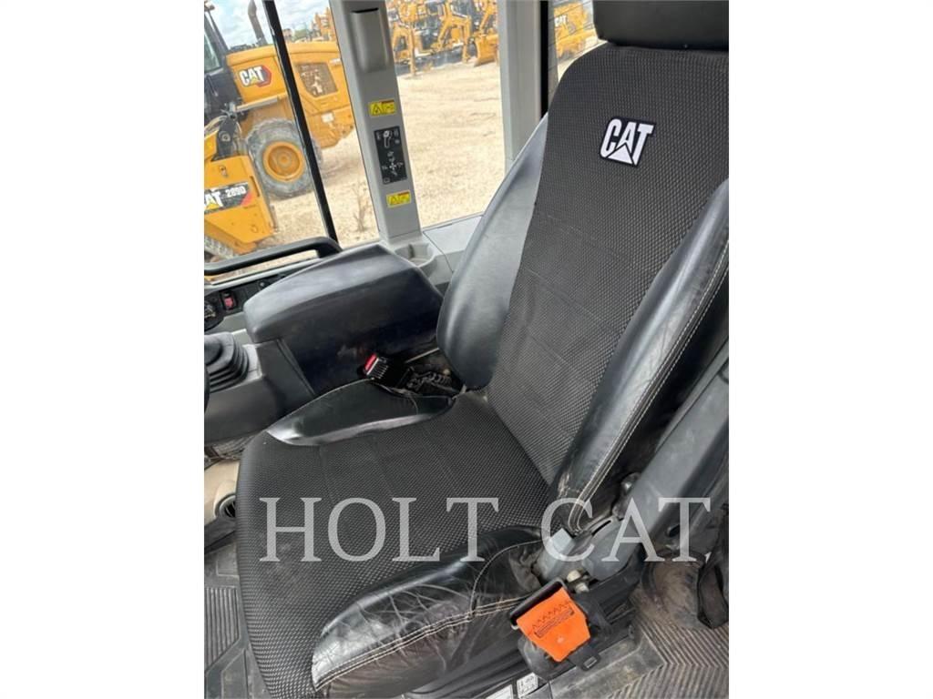 CAT 938M QC Radlader