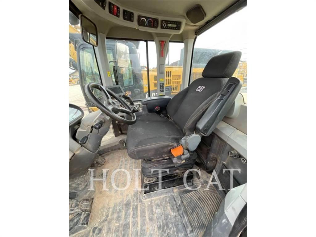 CAT 938M QC Radlader