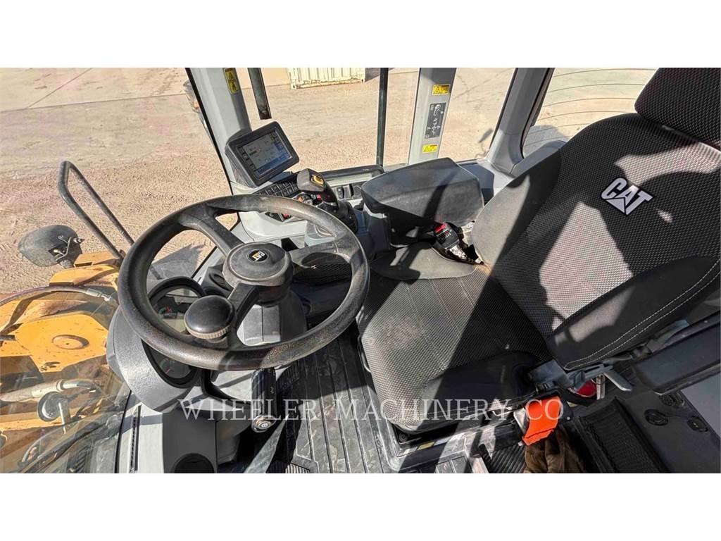 CAT 938M QC Radlader
