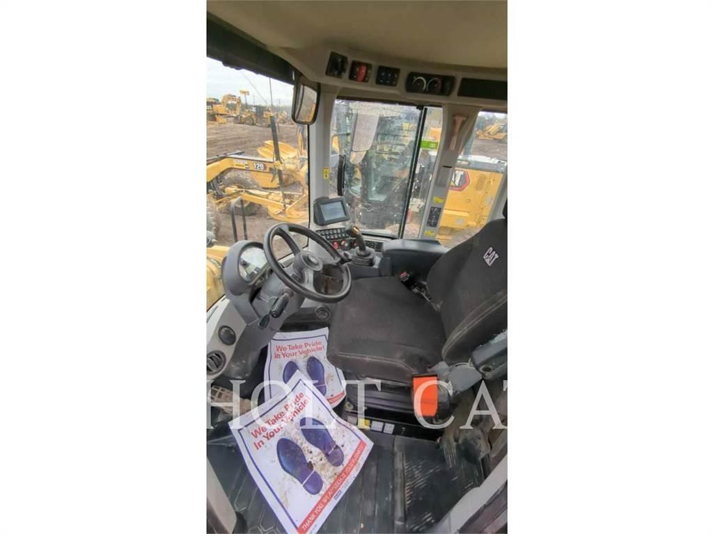 CAT 938M QC Radlader