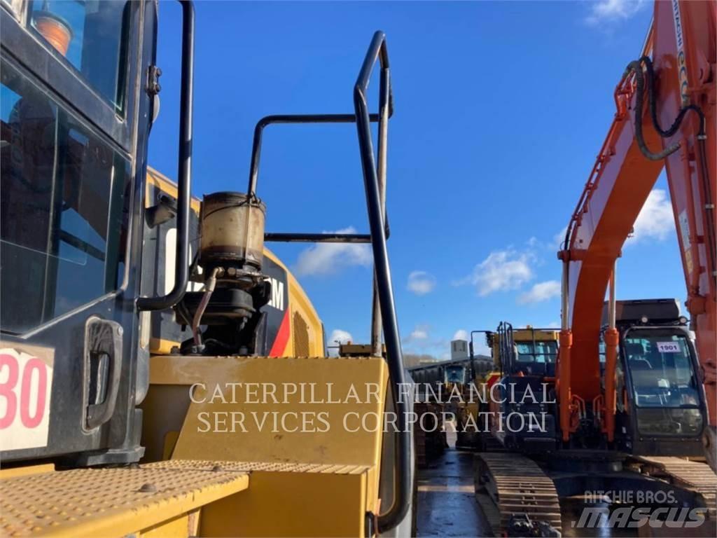 CAT 962M Radlader