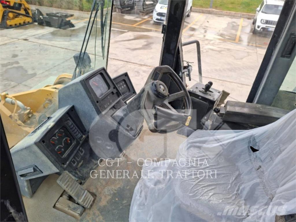 CAT 966 Radlader