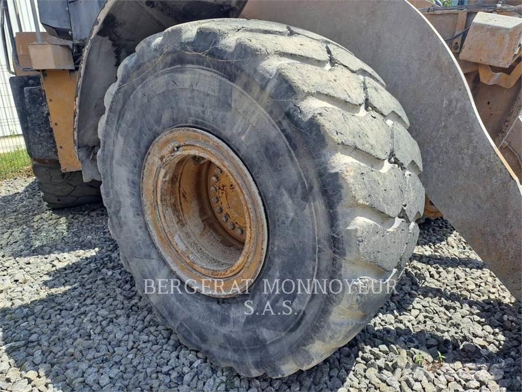CAT 966M Radlader