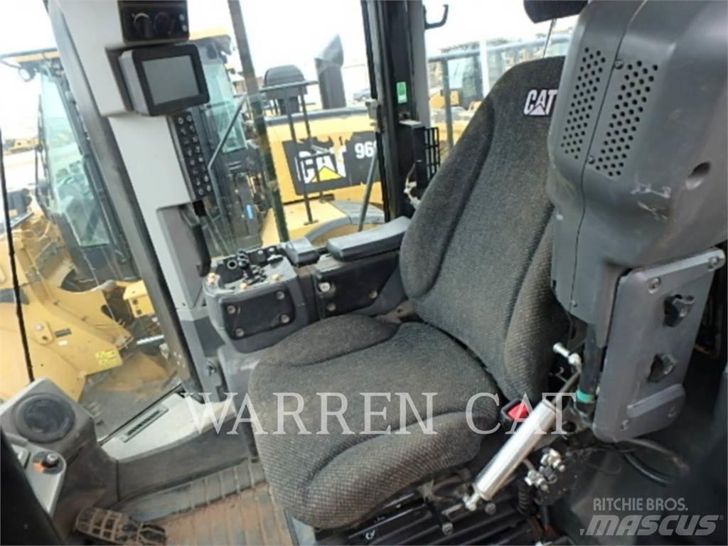 CAT 966M Radlader