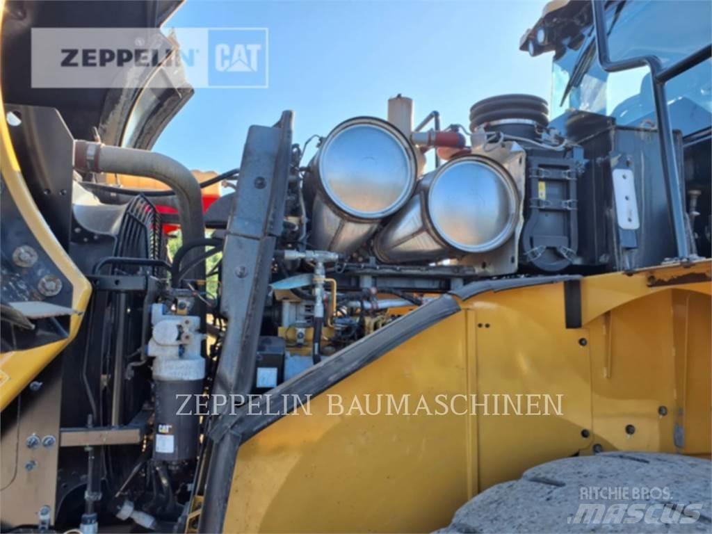 CAT 966M Radlader