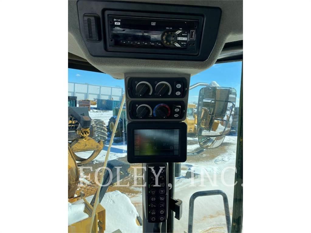 CAT 972M Radlader
