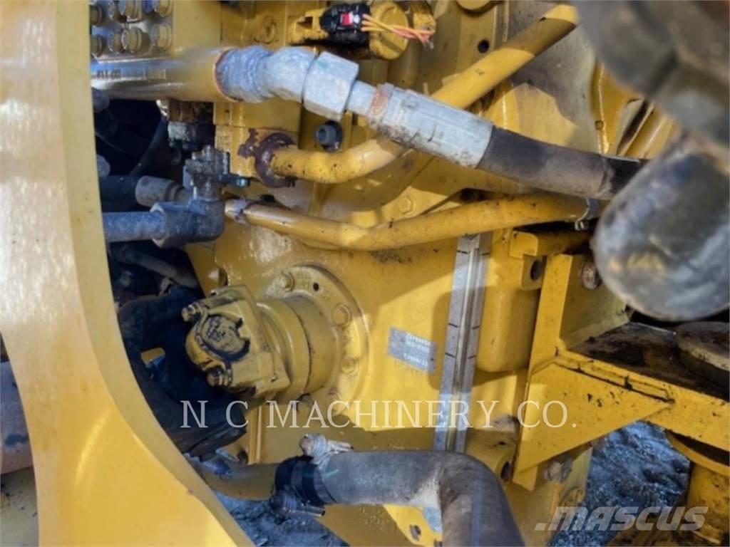 CAT 972M Radlader