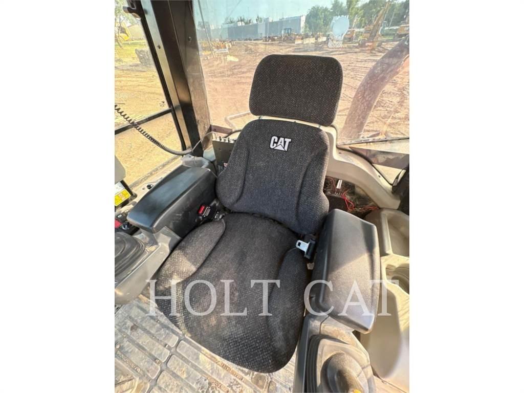 CAT 973K Laderaupen