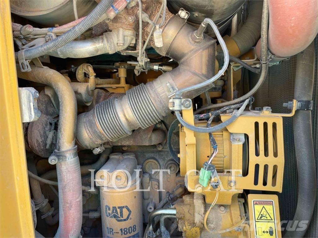 CAT 973K Laderaupen