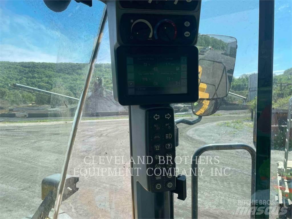 CAT 982M Radlader