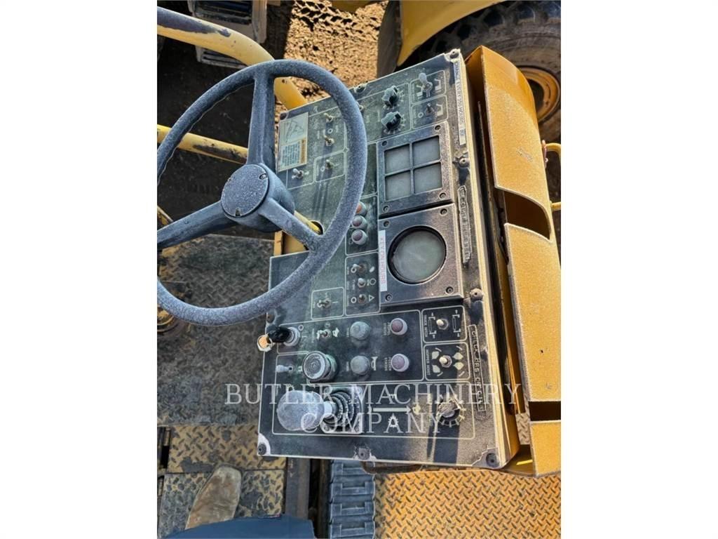 CAT AP-1000B Strassenfertiger