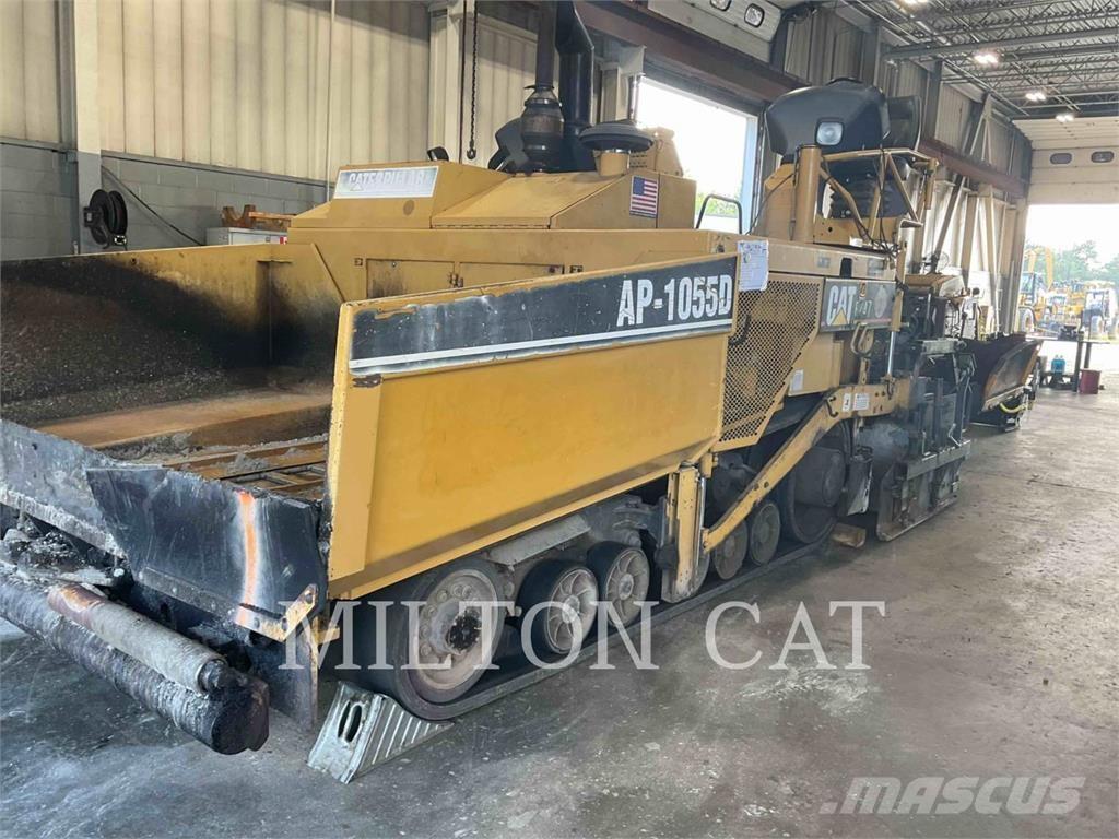 CAT AP-1055D Strassenfertiger