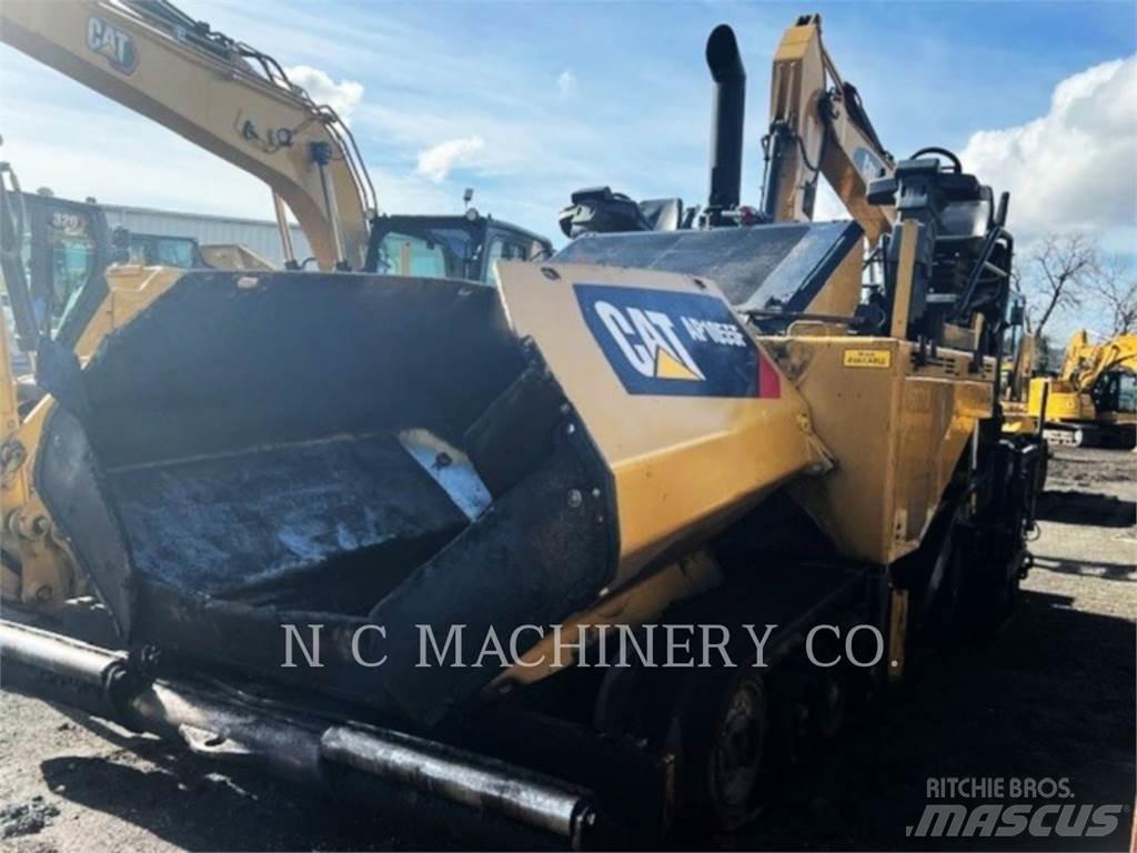CAT AP1055F Strassenfertiger