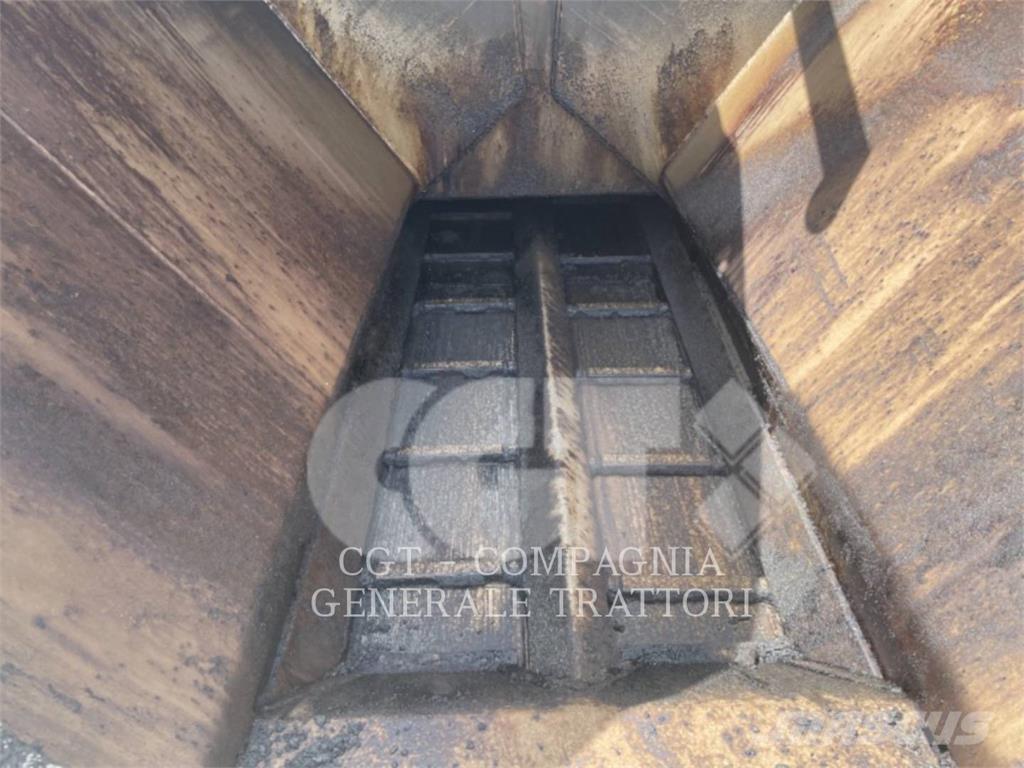 CAT AP300F Strassenfertiger