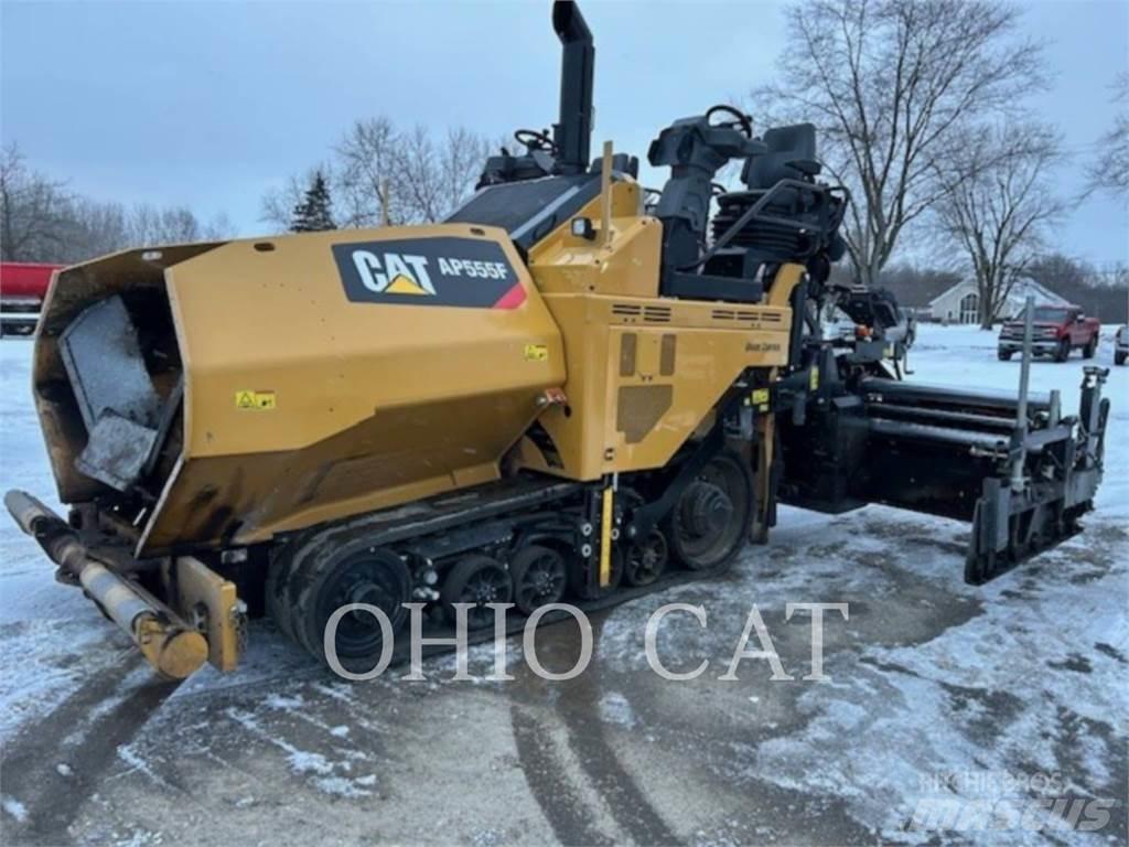 CAT AP555F Bitumen Sprayer