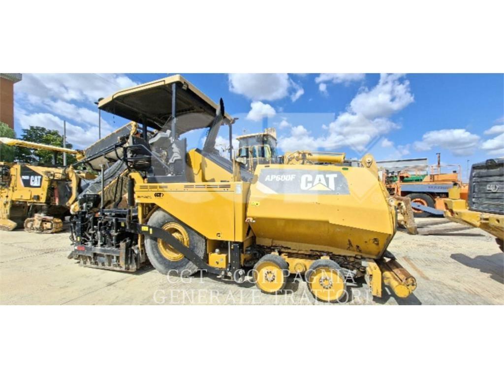 CAT AP600F Strassenfertiger