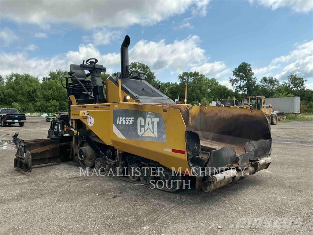 CAT AP655F Strassenfertiger