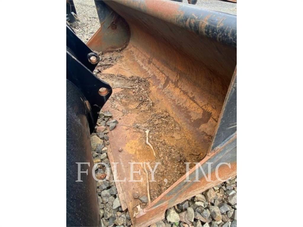 CAT BACKHOE GP BUCKET Schaufeln