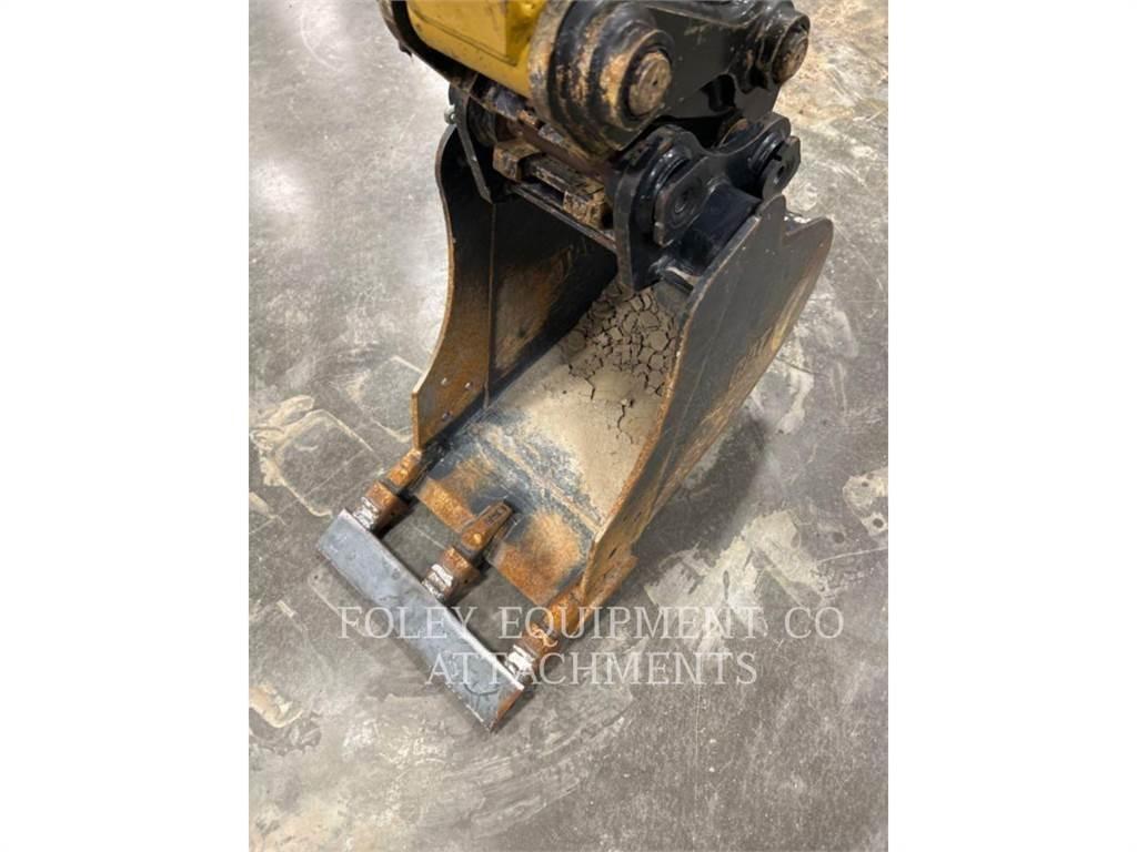 CAT BK303P16 Raupenbagger