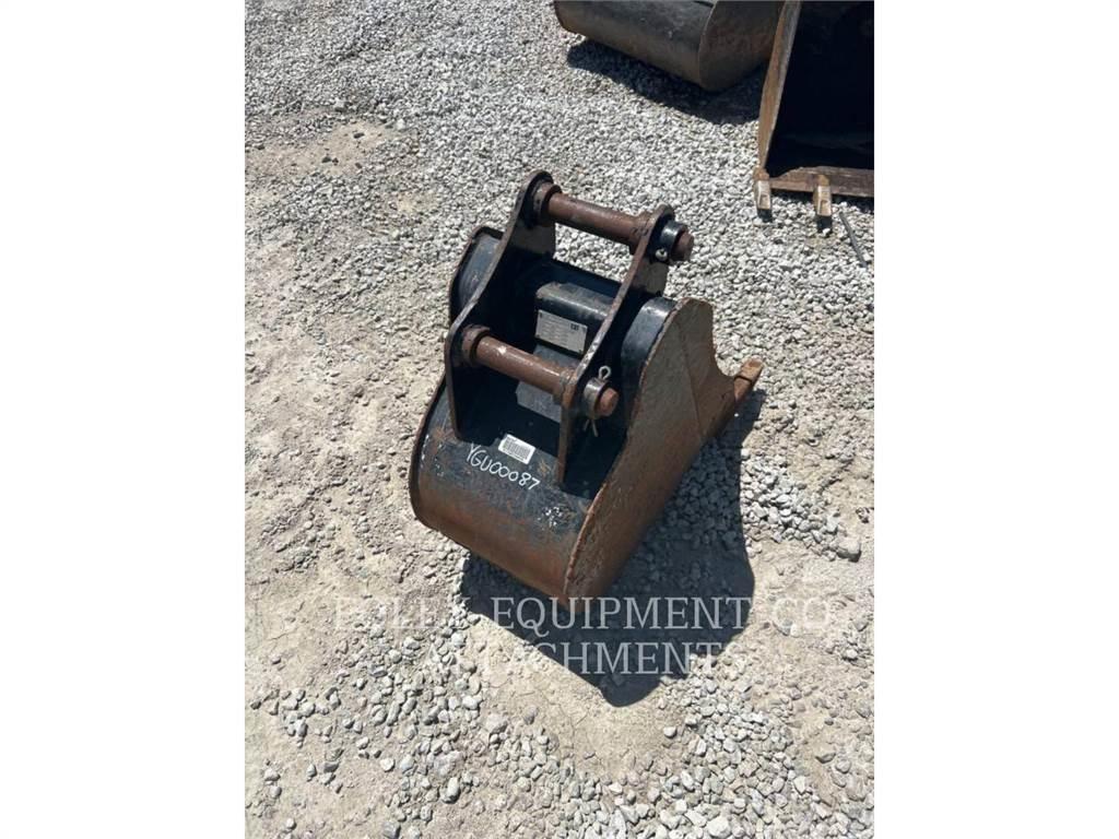CAT BK305P18 Schaufeln