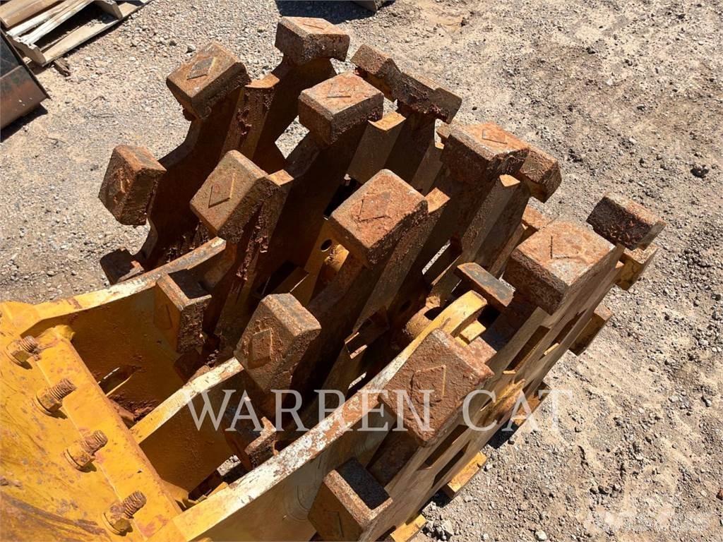 CAT CB WHEEL 36 Sonstige Baumaschinen