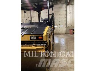 CAT CB13 Erdbauwalzen