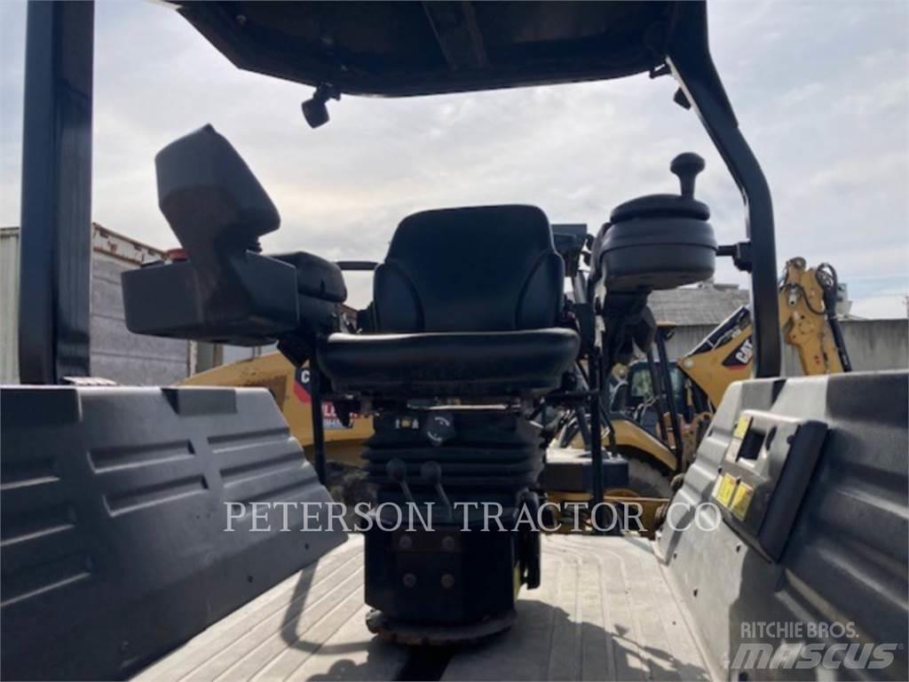 CAT CB13 Tandemwalzen