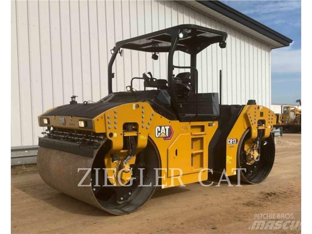 CAT CB13 Erdbauwalzen