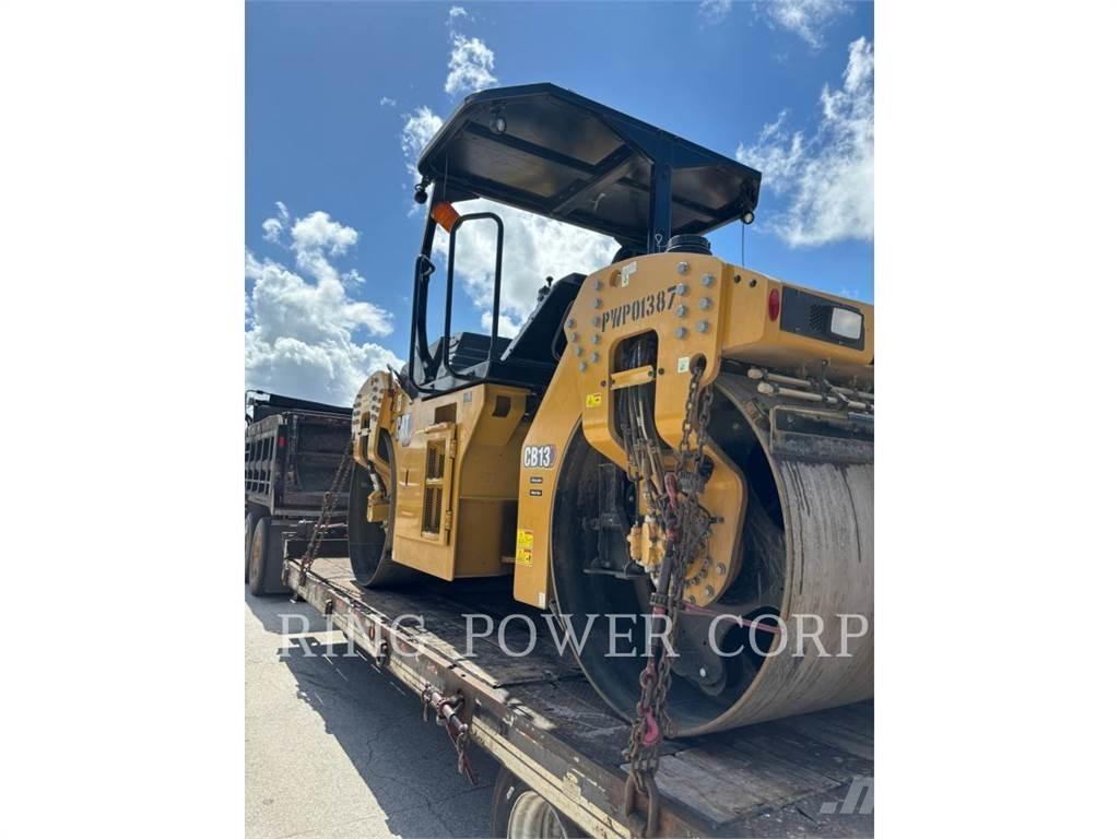 CAT CB13 OSC Tandemwalzen