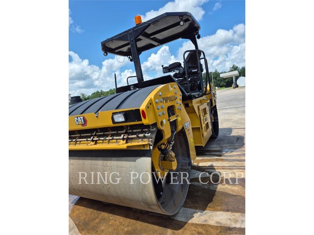 CAT CB13 OSC Tandemwalzen