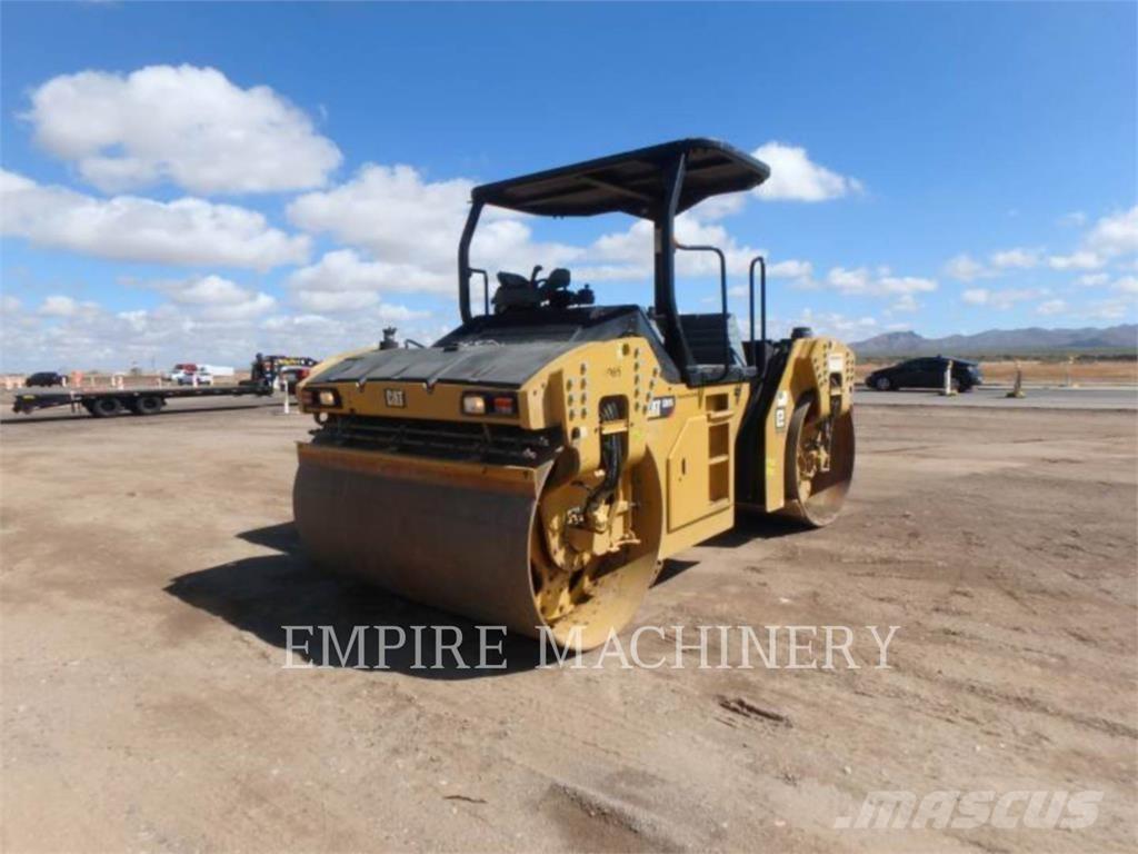CAT CB15 Tandemwalzen