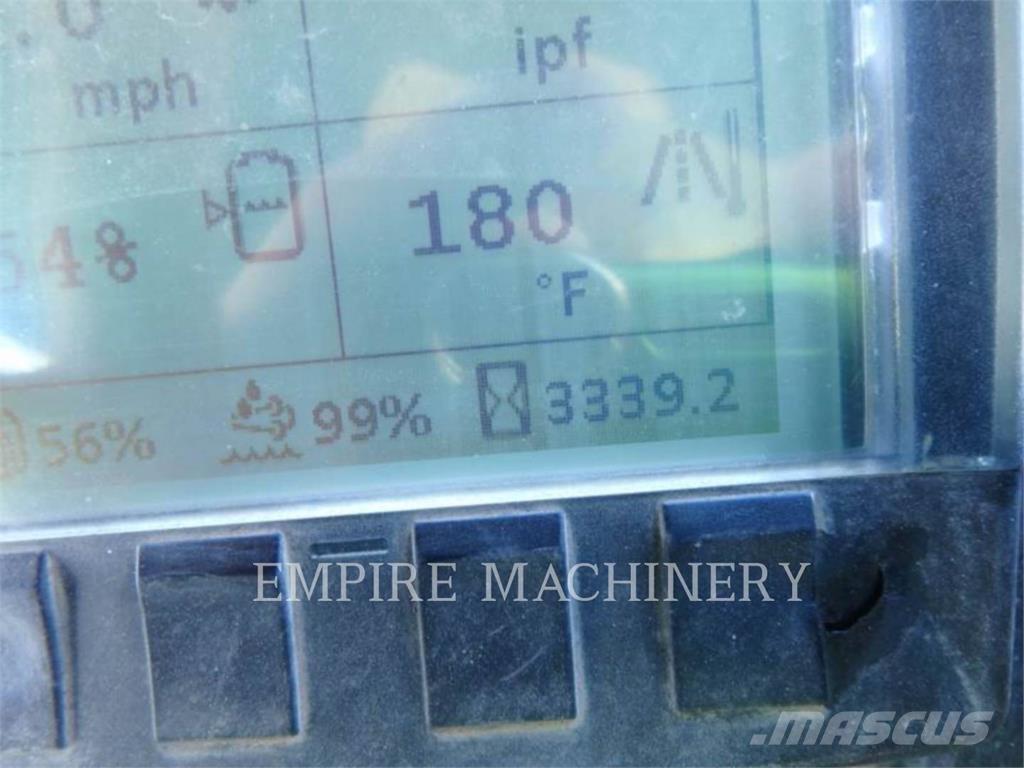 CAT CB15 Tandemwalzen